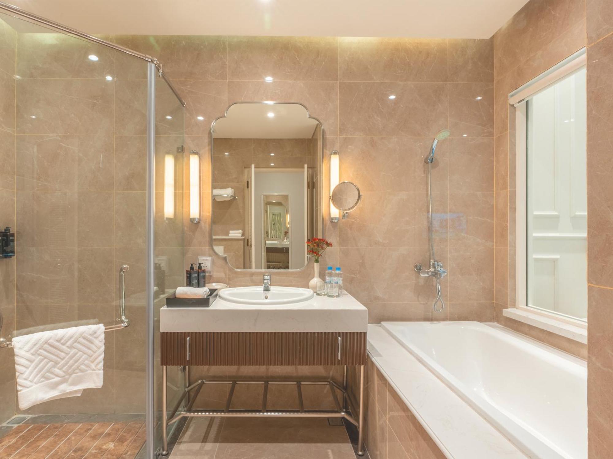 Legend Valley Hotel Ha Nam Phu Ly Ngoại thất bức ảnh